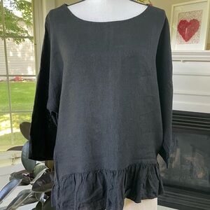 Black Linen Hi/Lo Top